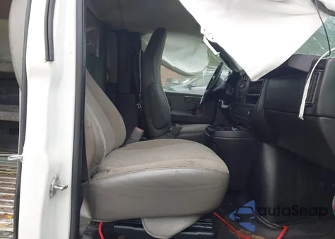 2014 Chevrolet Express 3500 Ls z USA, uszkodzony, nr VIN 1GAZGZFG2E1211299